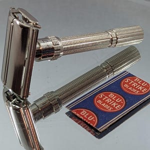 Aparelho de barbear de segurança vintage Gillette Slim Adjustable de 1967, código de data M1.