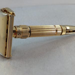 1960 Gillette GOLD TOGGLE ADJUSTABLE Vintage Safety Razor Date Code F4
