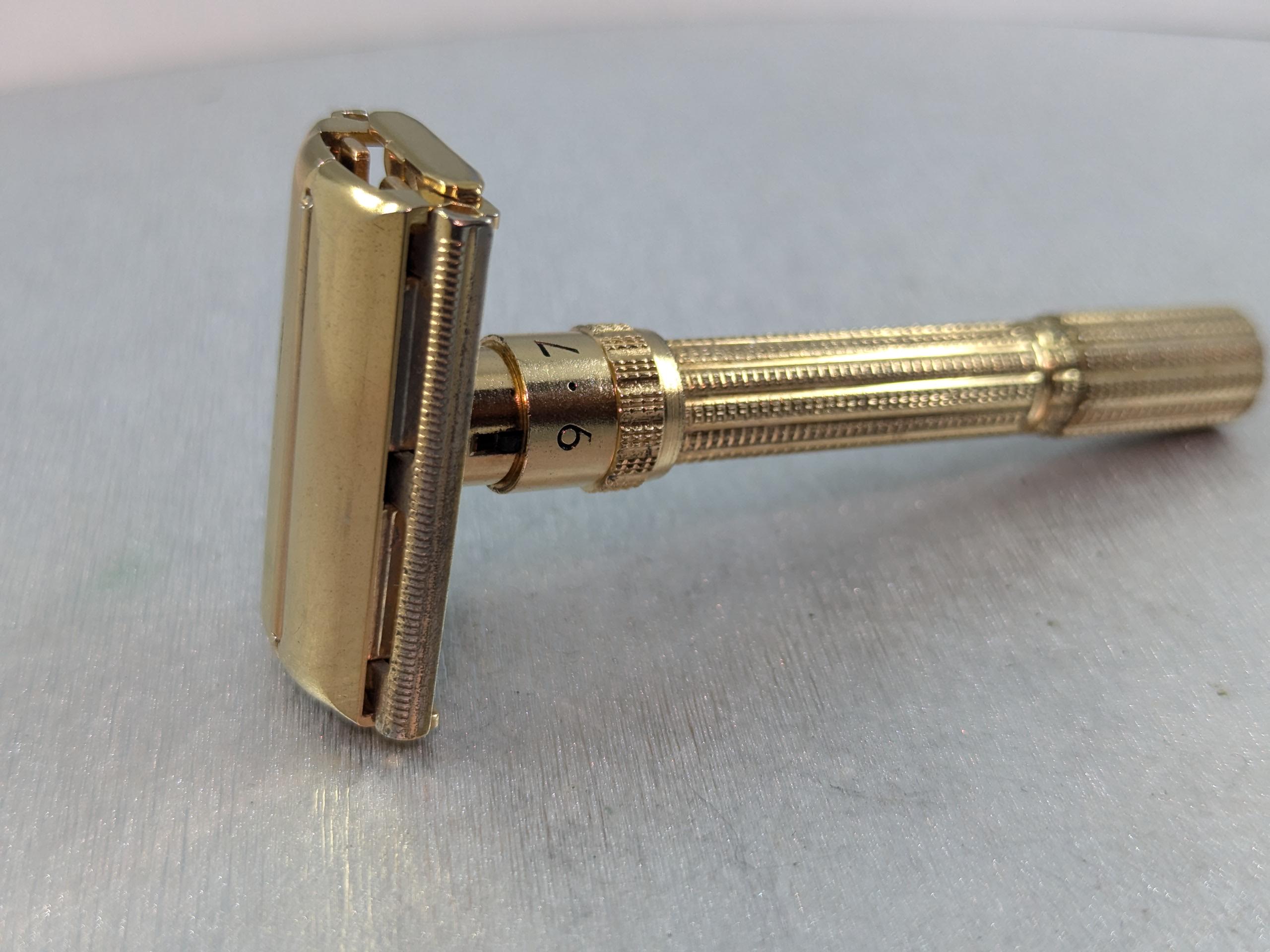 1964 Gillette ARISTOCRAT 22K Gold Slim Adjustable Vintage Safety