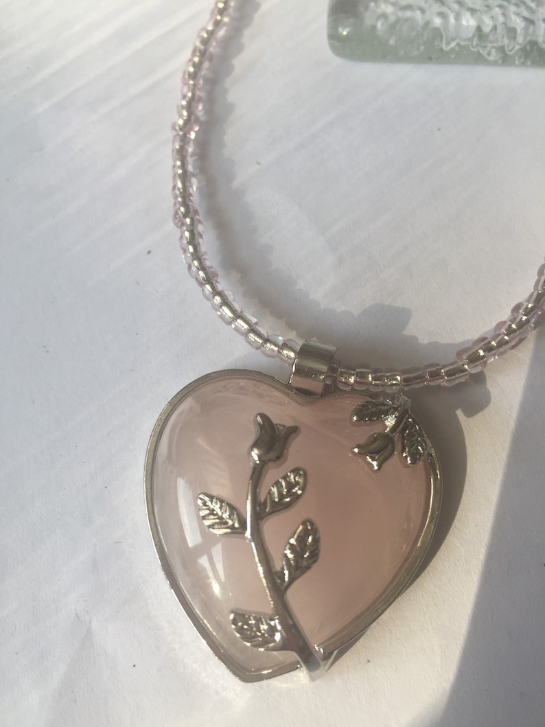 Gift ideas,Hart Rose quartz pendant Rose Quartz necklace Everyday necklace Gift for Birthdays,Wedding jewellery,Bridesmaids Prom flora