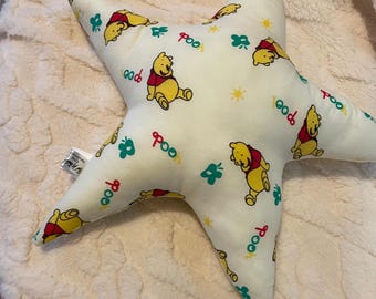 Cojín de estrella personalizado hecho a mano de Winnie the Pooh, cojín de Disney, regalo de cumpleaños, regalo para niños, regalo para recién nacidos, regalo de fiesta para niños, ideas de regalos.