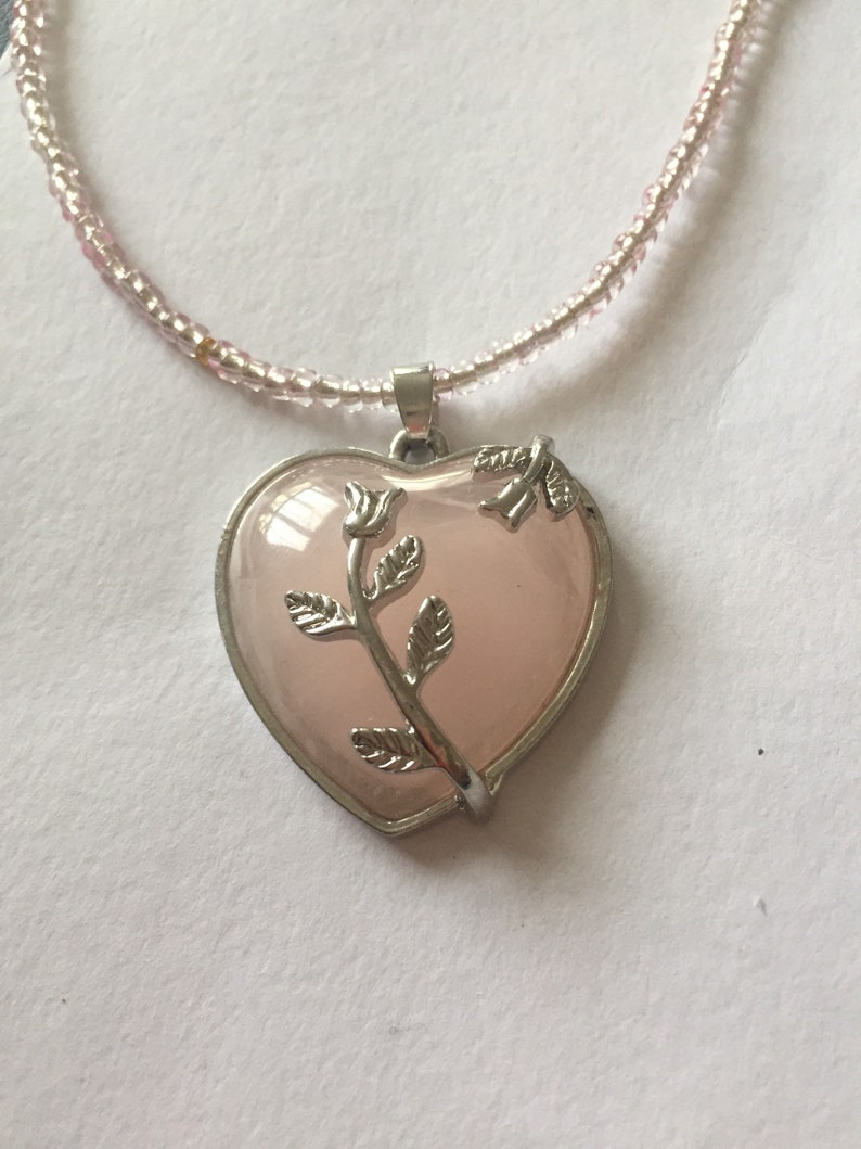 Gift ideas,Hart Rose quartz pendant Rose Quartz necklace Everyday necklace Gift for Birthdays,Wedding jewellery,Bridesmaids Prom flora