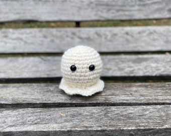 Ghost Stuffy Crochet Pattern (Small) - Halloween Crochet Pattern (DIGITAL FILE)