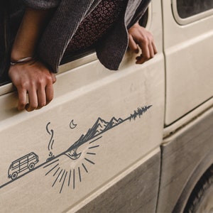 De Sticker van de bumper Natuur die online in de Sticker van de Cirkel kamperen Sticker Vanlife Van Camper