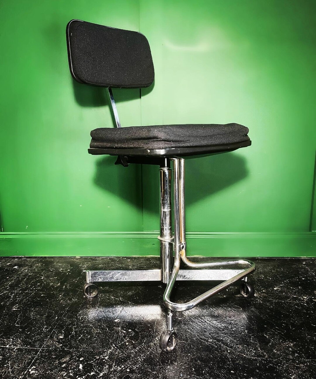 Mid century swivel desk chair Clearance