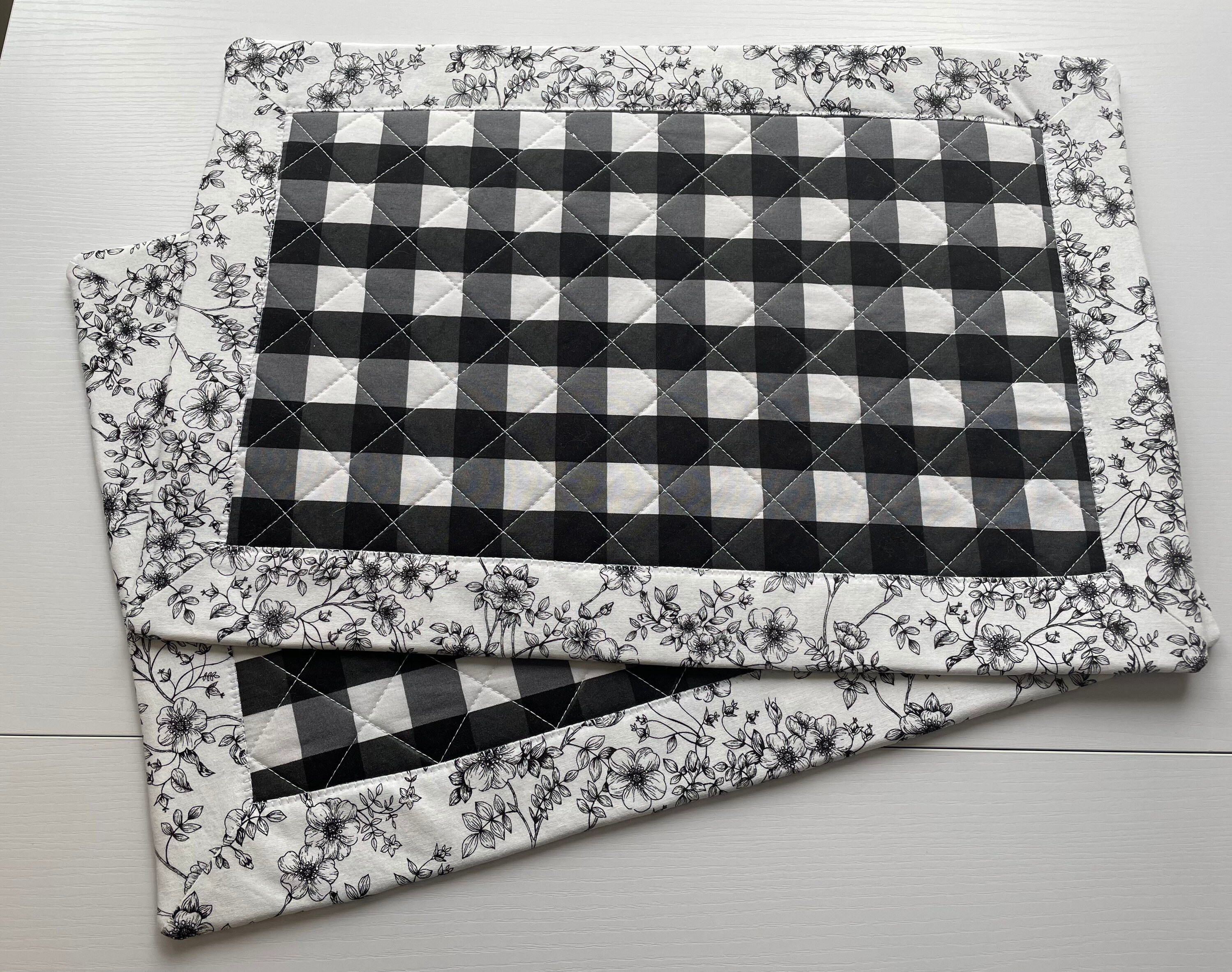 Black and White Quilted Placemats Farmhouse Kitchen Etsy