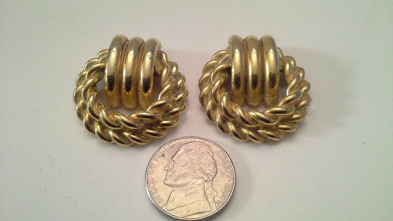 Shoe Accessories for Pumps High Heels or Flats Doorknocker Round Twisted Link Charms Vintage Gold Shoe Clips