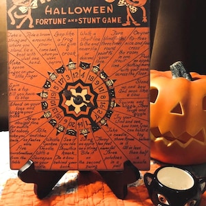 Retro Halloween, Whirl-O Fortune Game, Handcrafted Plaque, Handmade Sign imagem 1