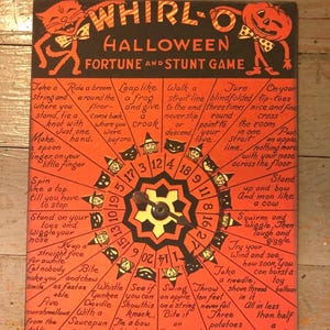 Retro Halloween, Whirl-O Fortune Game, Handcrafted Plaque, Handmade Sign imagem 2