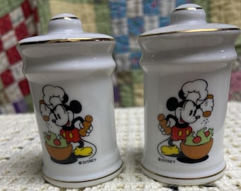 Disney Classic Mickey Mouse Ceramic Salt & Pepper Shaker Set - Japan Vintage