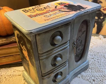 Black Haired Beauties With Black Cat, Wooden Vintage Jewelry Box, Chalk Painted