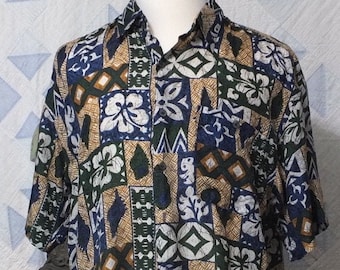 Like New - VINTAGE Summa Silk Shirt - Short Sleeve Button Like New - VINTAGE Summa Silk Shirt - Short Sleeve Button