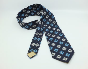 VINTAGE - Super Wide Le Chevron tie - shades of blue, white, yellow and navy - Necktie - 4 inch wide blade - 1960s