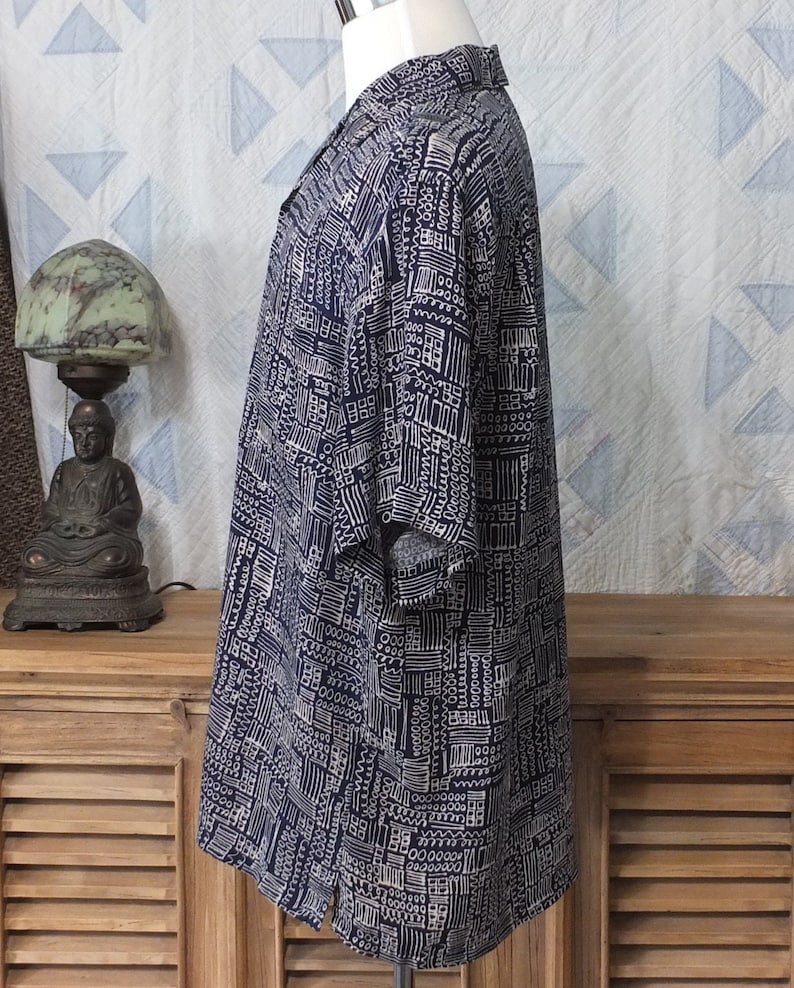 Pre-owned, vintage Brioni Men's Rayon Shirt Navy and sand abstract pattern Medium 1980s image 2