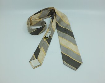 VINTAGE - Count Barini for BB Lorrys of 5th Avenue Necktie - Diagonal stripes - 100% tussah silk - 2.5 inch blade - 1970s