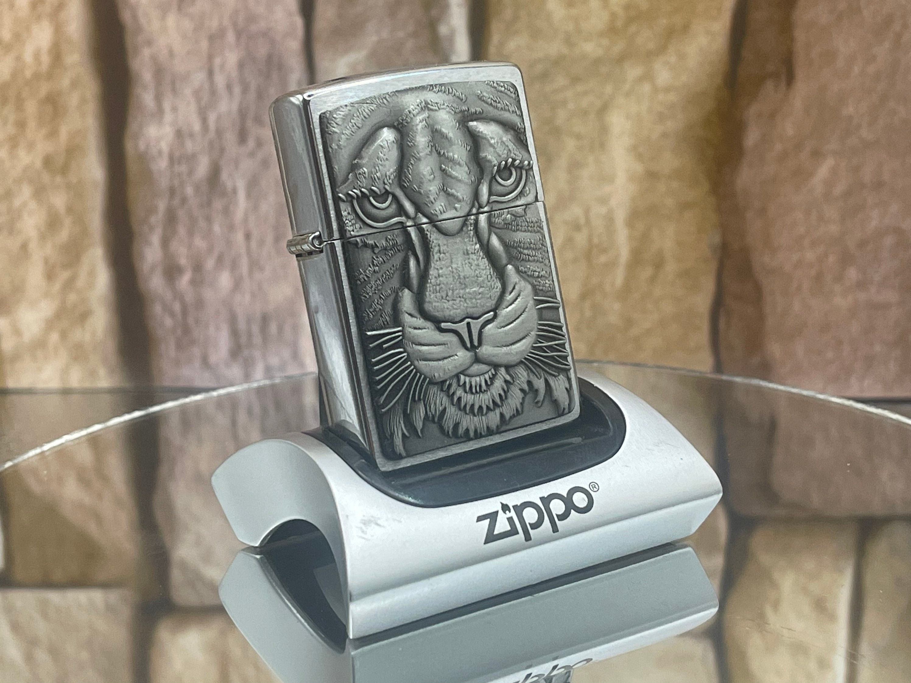 1996 Zippo Barrett Smythe Tiger Face MINT Very Rare New 1996 Zippo Barrett Smythe Tiger Face MINT Very Rare New