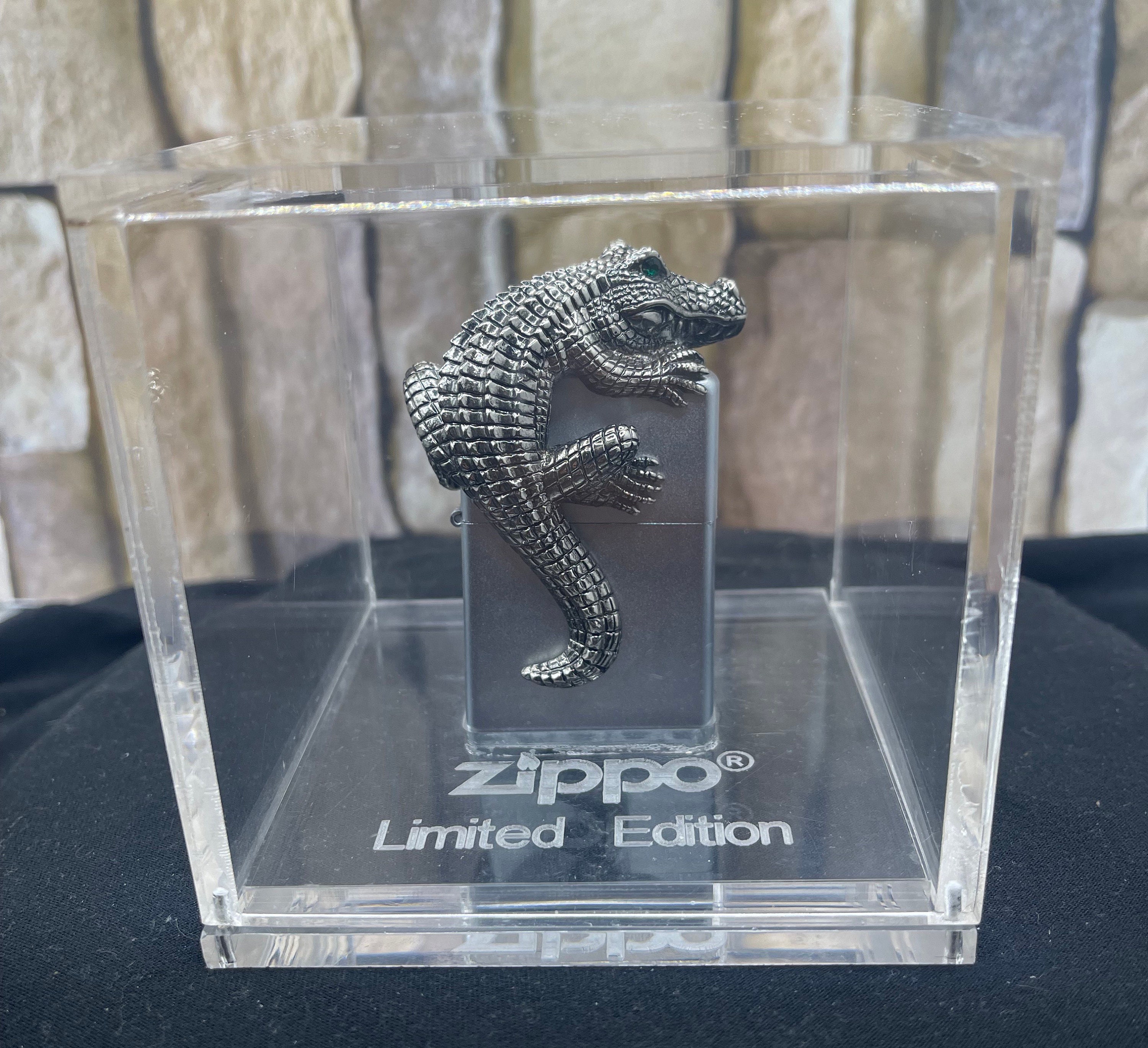 Zippo 3D Crocodile Lighter With Acrylic Cube Display Limited 