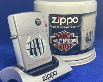 Zippo Harley Davidson HD Logo Includes Collectors Oil Can Case Vintage 20 Years old