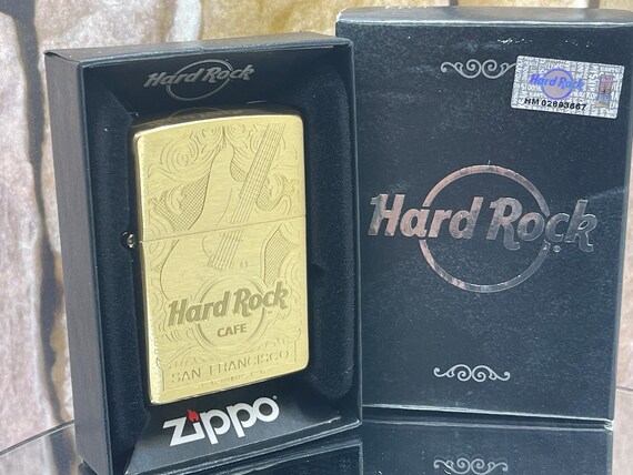 Zippo Originale In Ottone: Il Mitico Accendino Che Clicca Per Sempre!