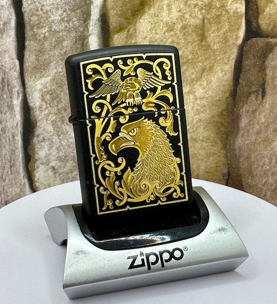 SCANDAL☆レア☆Zippo 1994 Zippo Toledo Fierce Guardian With 18ct Gold Leaf Inlay Ultra