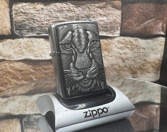 2004 Zippo Barrett Smythe Tiger Face MINT Very Rare New