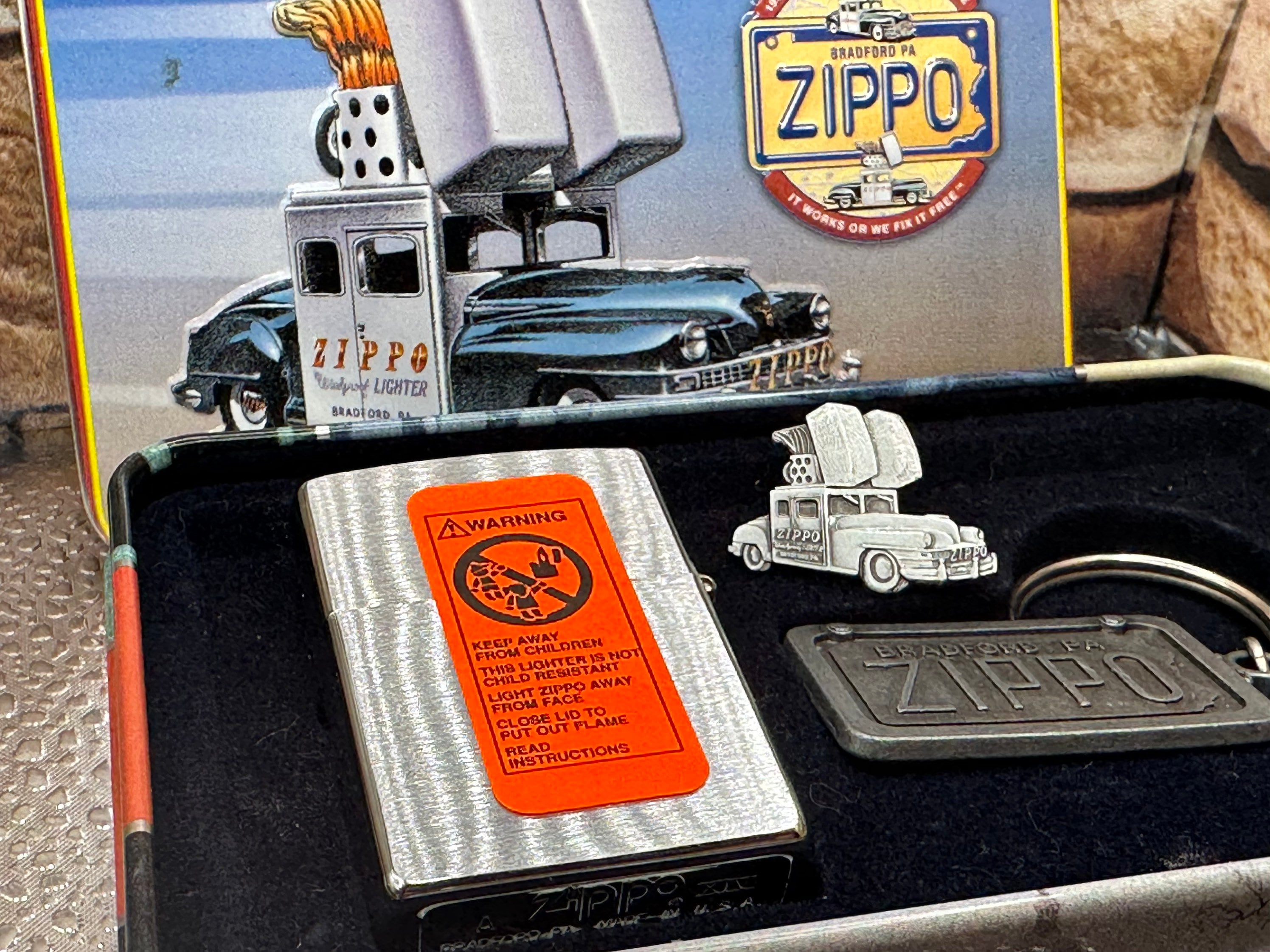 1998 ZIPPO CAR Lighter & Keychain Set Plus Lapel Pin Mint