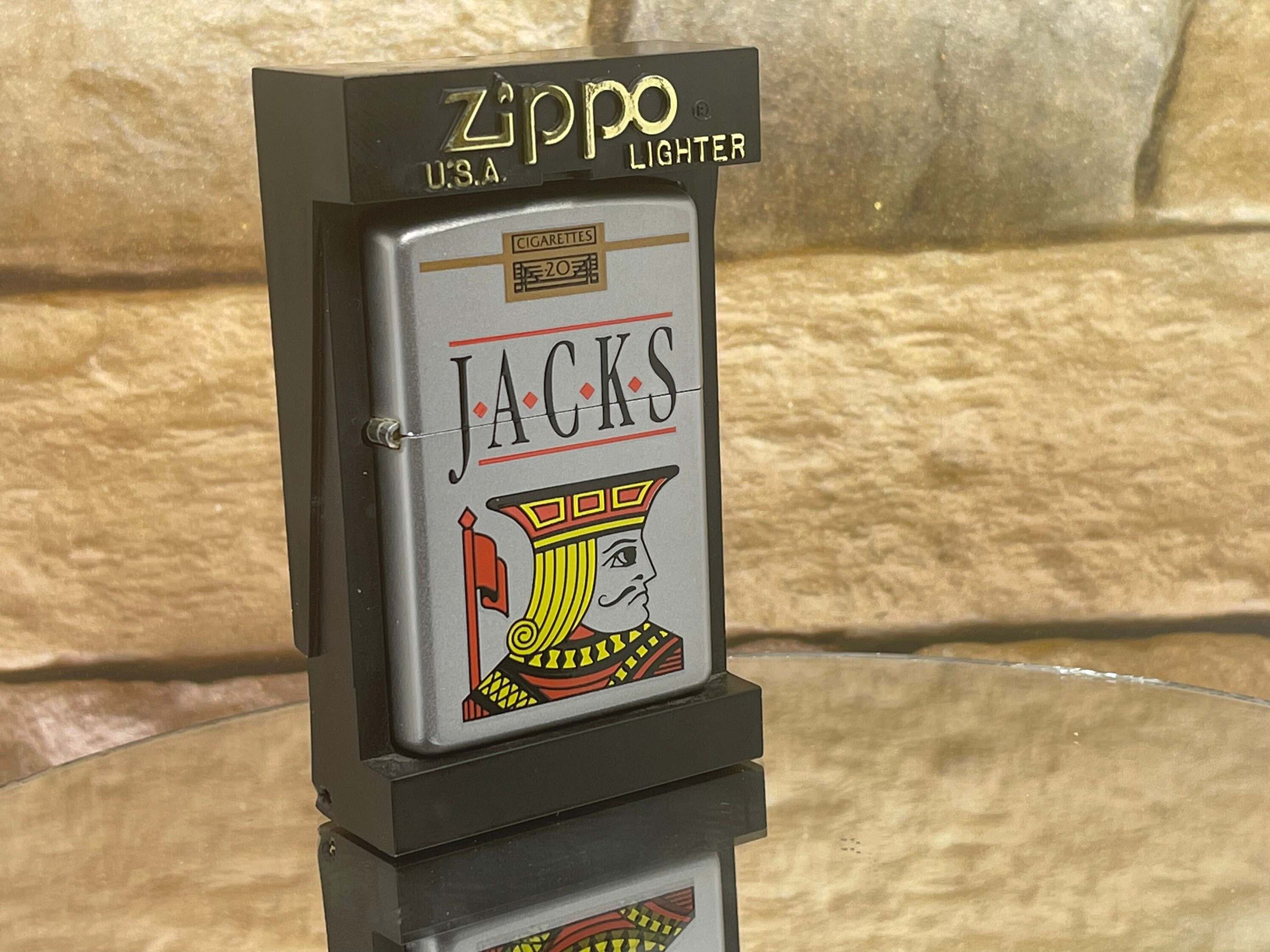 ZIPPO] 斜字体のボトム刻印 | 百姓いろは