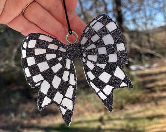 Checkered Bow Freshie