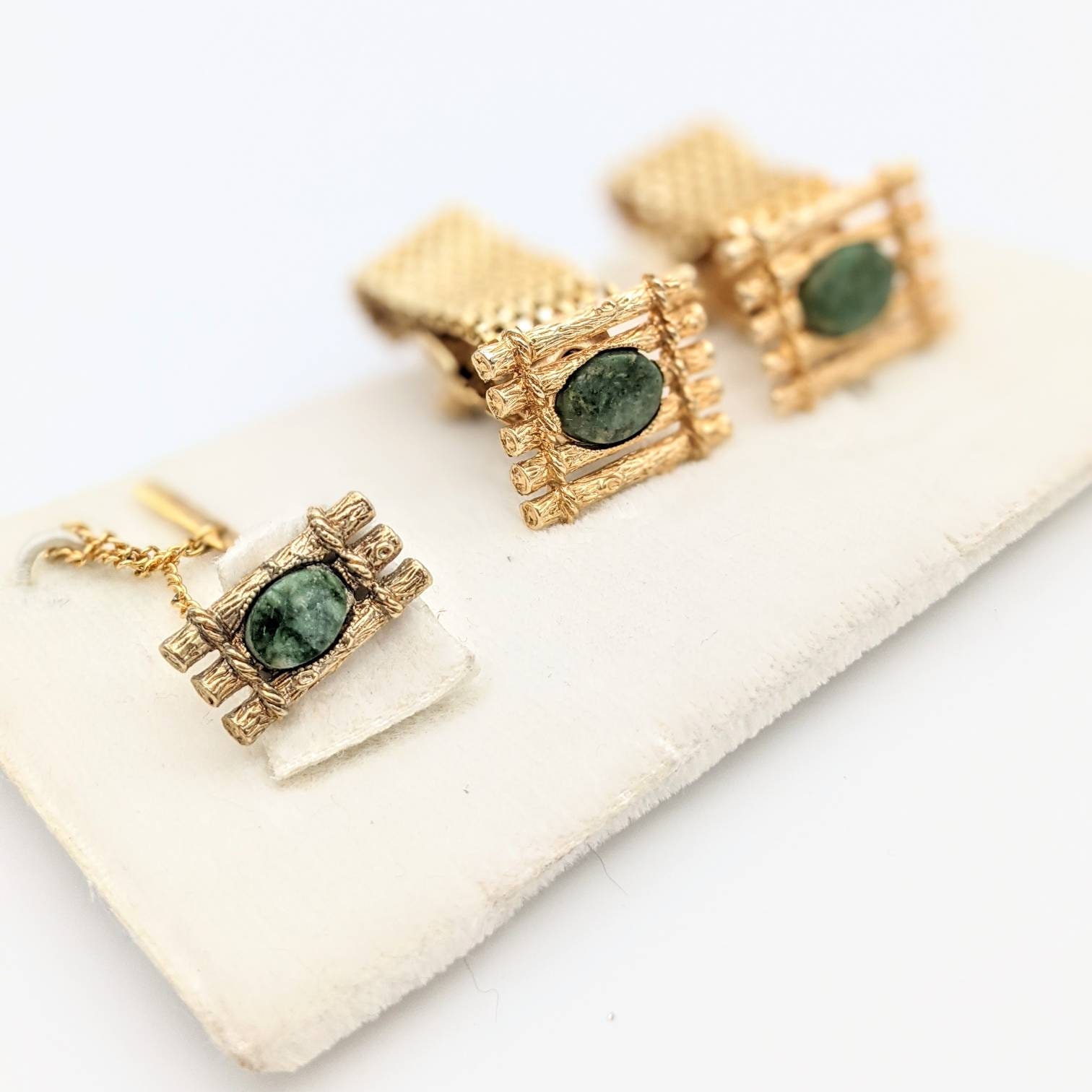 Life Raft Cufflinks & Tie Tack Set Jade Stone On Original Card Gemstone Semi Precious formal Cuff Links Mens Vintage