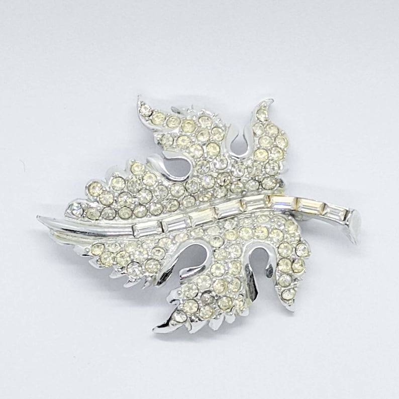 Autumn Winter Vintage Costume Jewelry Clear Crystal Rhinestones Fall Leaves Brooch Signed by PELL