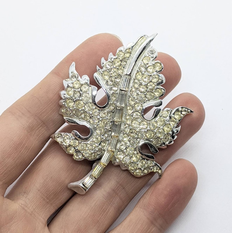 Autumn Winter Vintage Costume Jewelry Clear Crystal Rhinestones Fall Leaves Brooch Signed by PELL