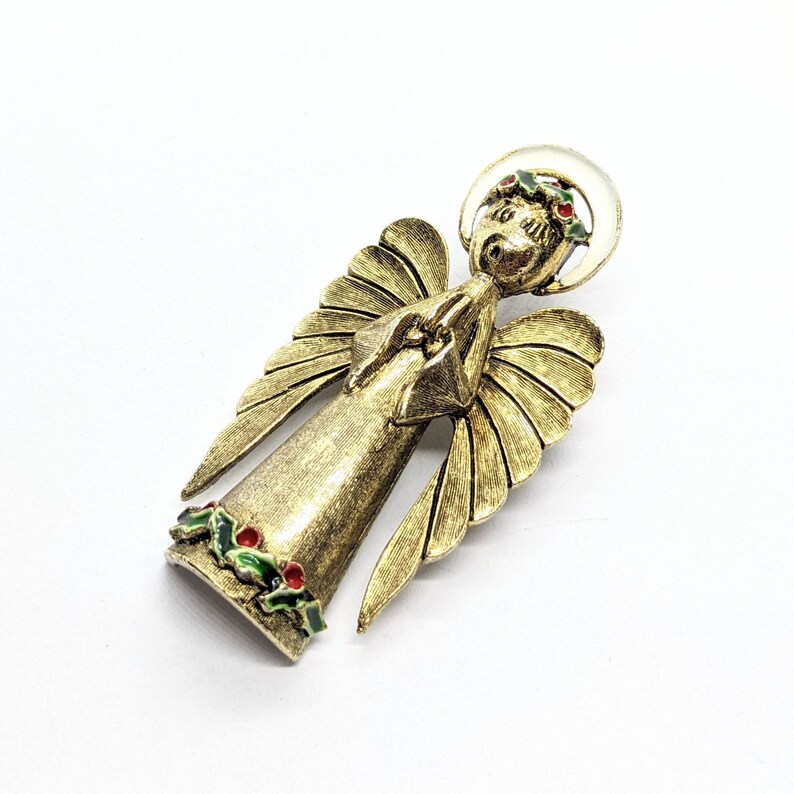 Tree Topper Shoulder Choir Singing Holly Berries Vintage Costume Jewelry Pin ART Signed Christmas Angel