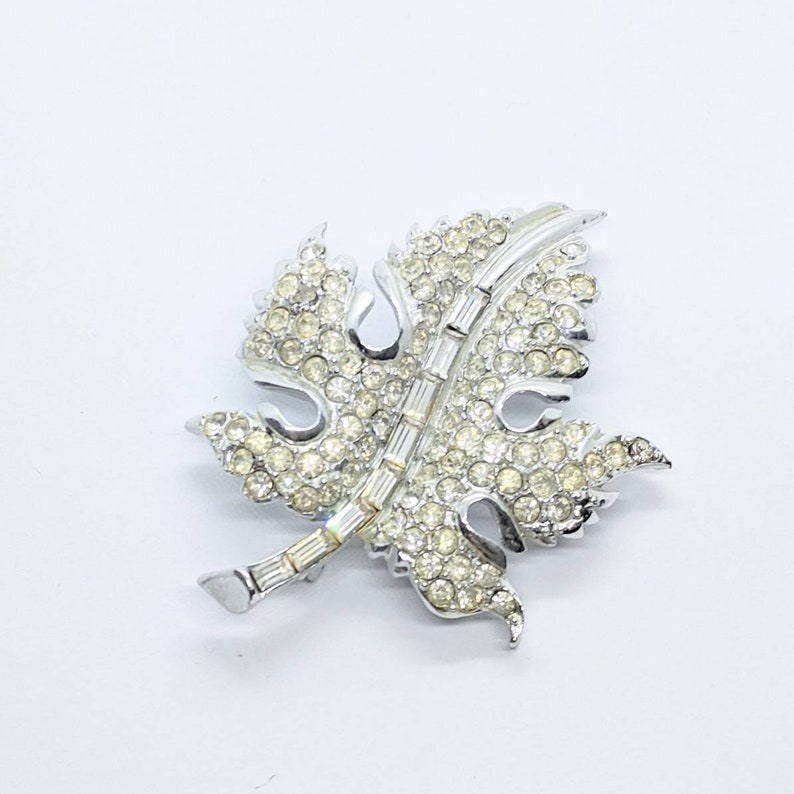 Autumn Winter Vintage Costume Jewelry Clear Crystal Rhinestones Fall Leaves Brooch Signed by PELL