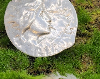 Wonderful Sister Wind Brooch Round Raised Relief Air Goddess Pewter Vintage Pin Jewelry Lover Gift Faerie Found Treasure For Your Pleasure