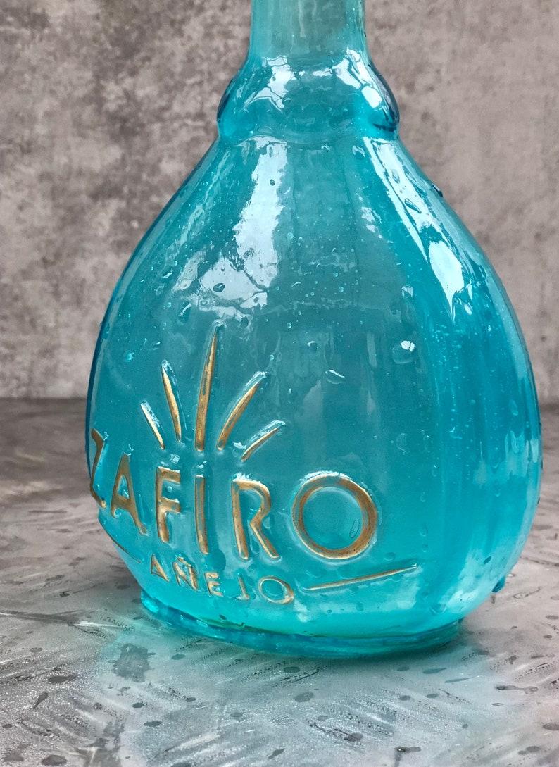 Zafiro Añejo Bottle / Breaking Bad Better Call Saul Prop Replica