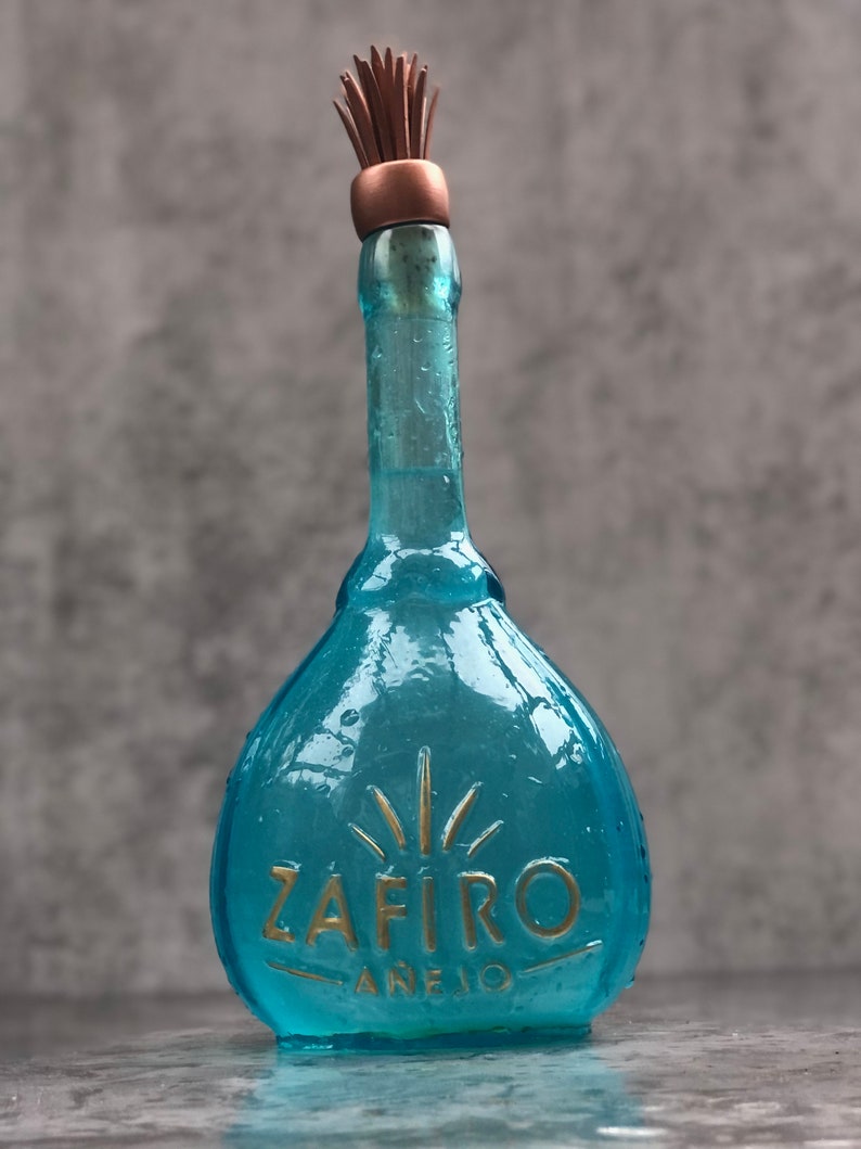 Zafiro Añejo Bottle / Breaking Bad Better Call Saul Prop Replica