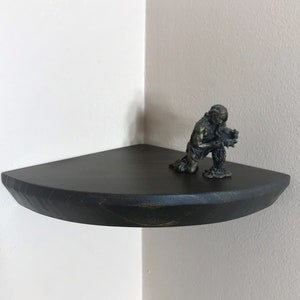 Dreieckiges rundes Eckregal mit Facette, Lautsprecher, schwebende Holzregale, Haus, Bürodekor, Design, Geschenk für Mutter, Pflanzerholzregal