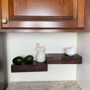Floating Kitchen Wooden Shelf: Rustic Color Organizer