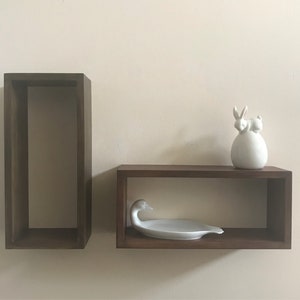 木製フローティング長方形シェルフ、ハードウッドモダンラスティックシェルフ、バスルーム収納、ウォールオーガナイザー、タオルラック、家具、木製クラフト、ウォールシェルフ