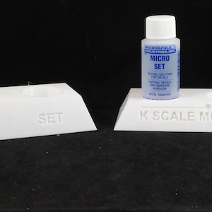Micro Sol/set Microscale Anti-tip / Anti-slip Bottle Set Holder 1 Oz Bottle  Micro Series With Rubber Feet, Cotton Swab Holder & Brush Rest 