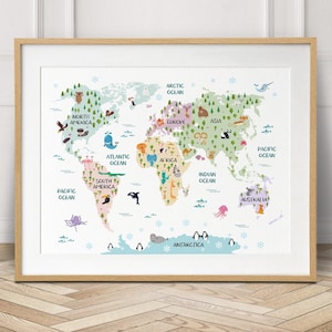 Pode incluir: Um mapa mundi colorido com animais e oceanos. O mapa é dividido em continentes com nomes como América do Norte, América do Sul, Europa, Ásia, África, Austrália e Antártica. O mapa é cercado por flocos de neve.