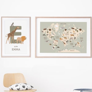 Kinder Weltkarte mit Tieren der Welt und personalisiertes Namensposter - Set aus zwei Drucken. Perfekt für ein Reisethema Kinderzimmer!