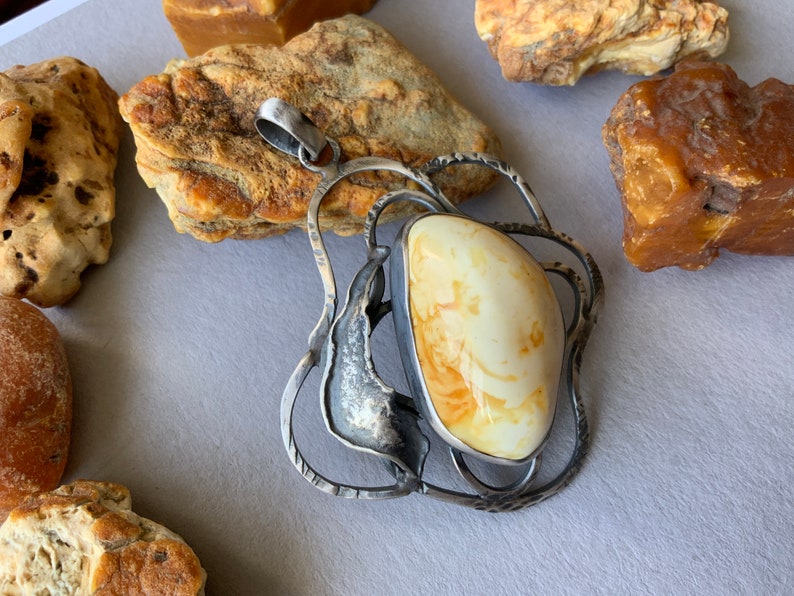 58*78mm,big Baltic amber pendant,amber silver pendant,amber pendant,amber,silver,white,milky,pendant,pendants,Baltic,gem,flower,big,gems