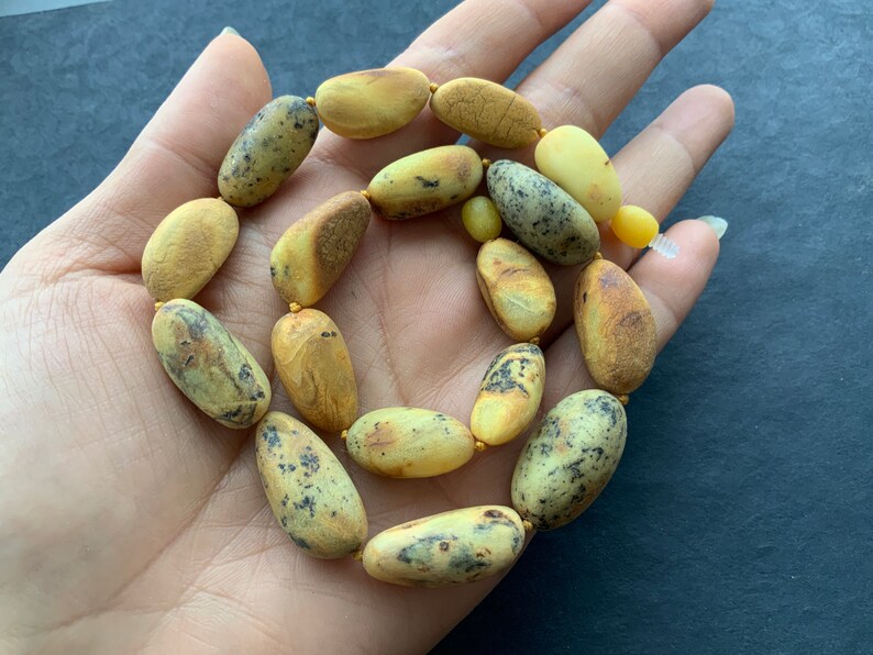 Old matte amber necklace,amber necklace,unpolished,amber,beads,milky,butterscotch,ambe necklace,raw,unpolished,unisex,amber,healing necklace
