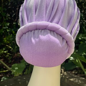 Creme de Violet Lowbun Velvet cap-size small