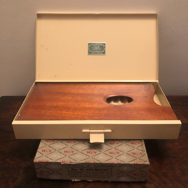 Winsor & Newton Japanned Metal Artists Box - unusual colour - Cream - completed with unused wooden palette