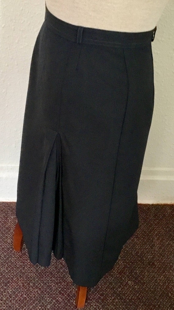 1960’s Vintage Navy Blue Skirt