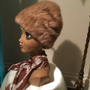 50's Vintage Tan Fur Slouch Cloche Hat image 3