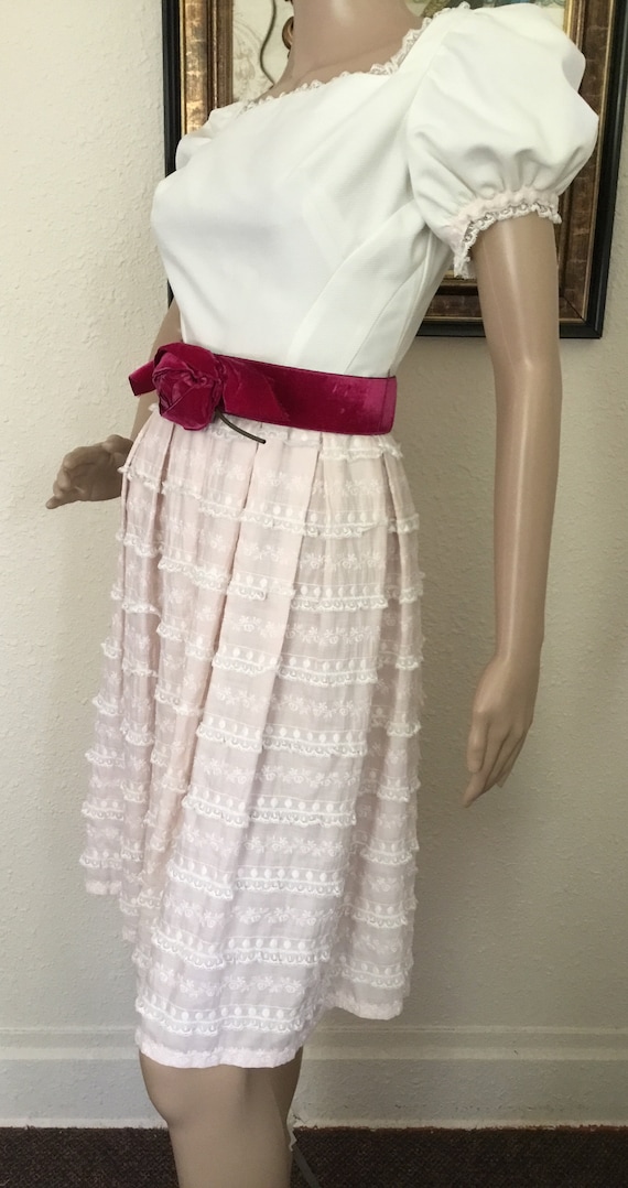 50’s Vintage White and Pink “Carlye” Lace Detail … - image 3