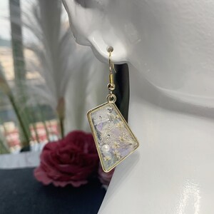 Pearl Resin flower earrings,Real flower earrings,resin floral earrings,dried flowers earring,real flower jewelry,pressed flower gift for her